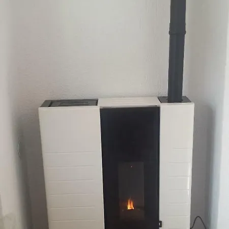 Casa vacanze Graziosa Bifamiliare Ad Con Giardino Privato *