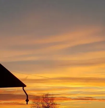 Graziosa Bifamiliare Ad Con Giardino Privato